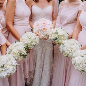 fwthumbAmber and Andrew Brides and bridemaids bouquets.jpg